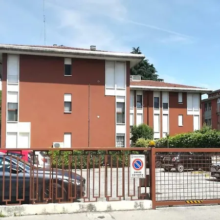 Modena Flat