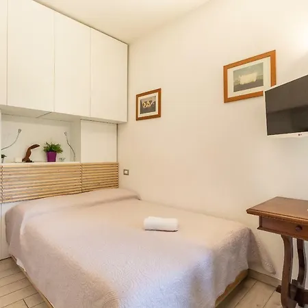 Modena Flat